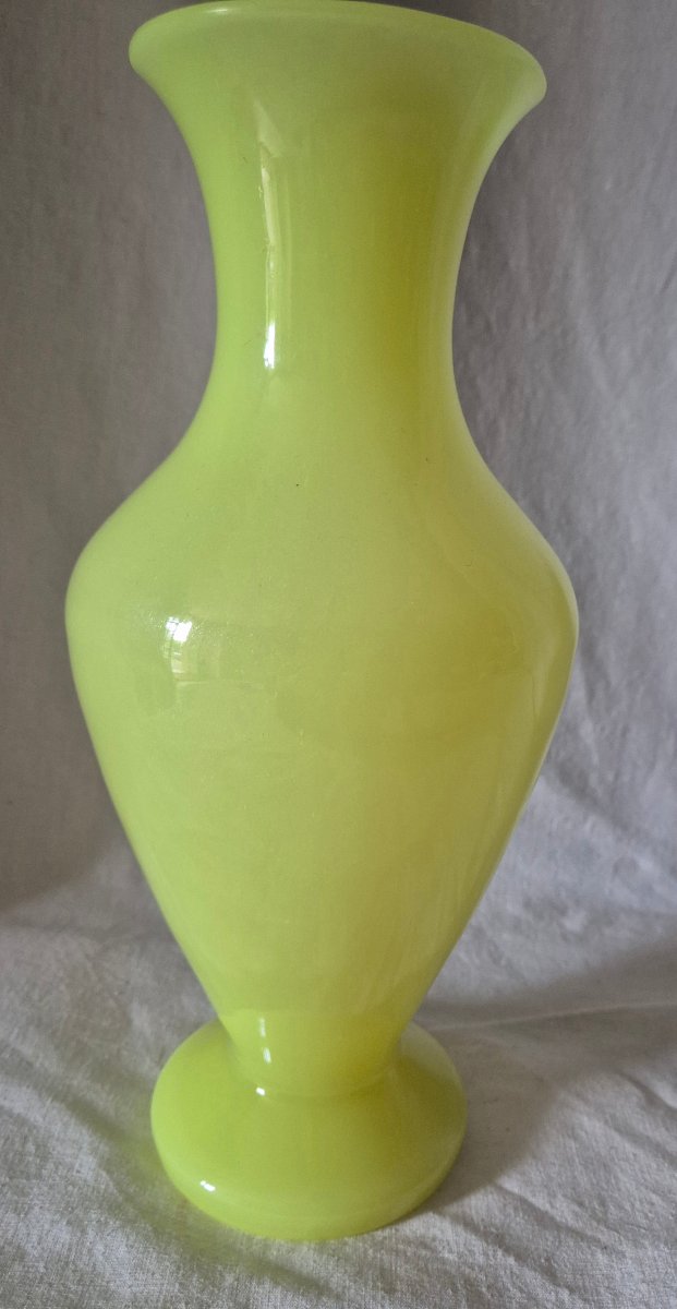 19th-century Yellow “ouraline” Opaline Baluster Vase -photo-1