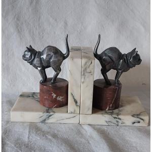 Pair Of Cat Bookends In Metal Alloy And Art Deco Marble 