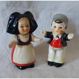 Couple Of Alsatian Children Forming A Salt And Pepper Shaker In German Earthenware Early 20th Century 