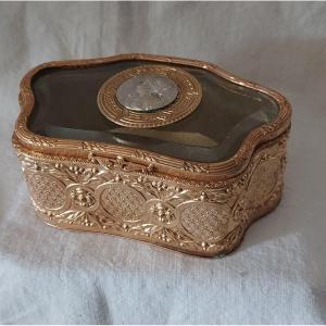 Box In Orcast Bronze And Beveled Glass In Scalloped Shape With Medallion Circa 1900