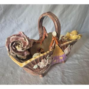 Corbeille décorative en faïence de barbotine vers 1900