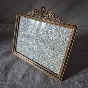 Small Horizontal Photo Frame In Gilt Bronze From The 19th Century