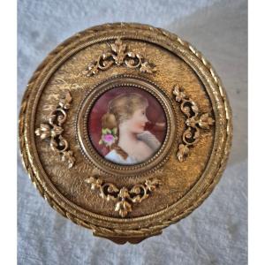 Boîte à bijoux en bronze pomponne doré du XIXème siècle 