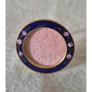 Tout petit cadre photo rond en bronze émaillé à effet guilloché fin XIXème siècle