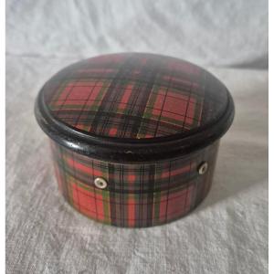 Sewing Special: 19th Century Tartan Thread Winder Box
