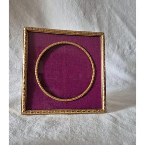 Square, Gold-plated Bronze Photo Frame With A Round Opening And A Marie Louise-style Moiré Finish