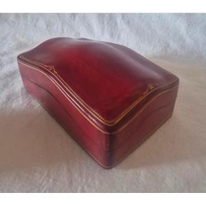 Coffret  en cuir rouge bordeaux et dorures au fer de Florence,  Italie 
