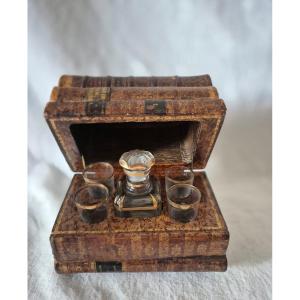 Cave à liqueur boîte à musique trompe l'œil livres première moitié du XXème siècle