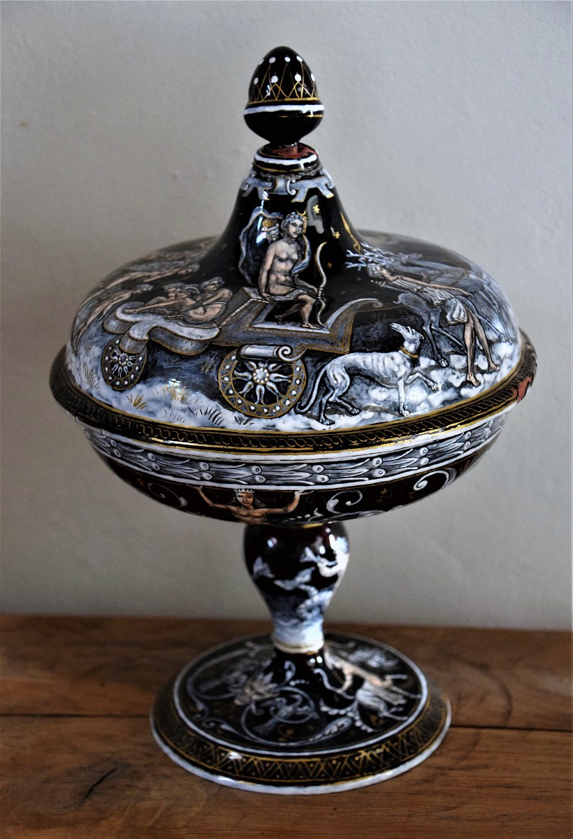 Limoges, Early 19th Century. Enamel Cup With Lid, Decorated In Honor Of Diana.