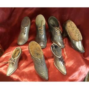 Collection De Petites Chaussures
