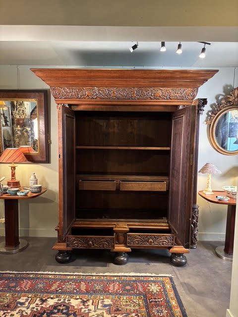 Sculptural Flemish Architectured Cabinet-photo-4