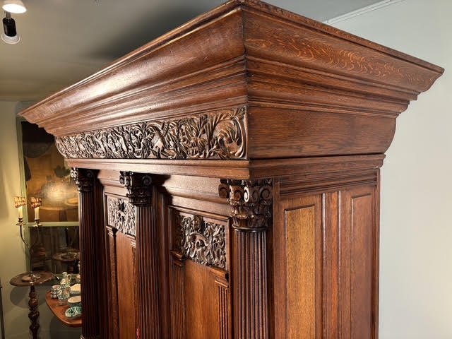 Sculptural Flemish Architectured Cabinet-photo-7