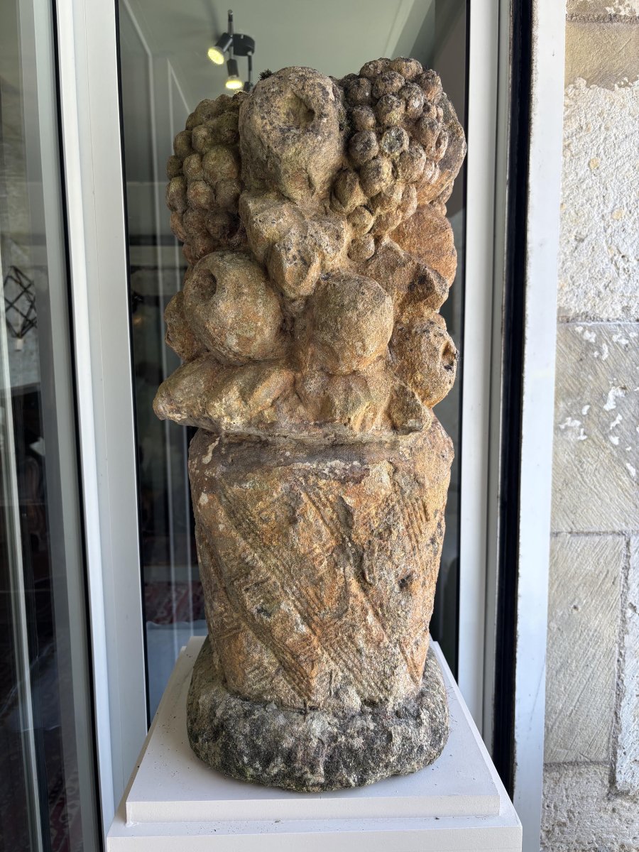 Pair Of Fruit Baskets, 18th-century Stone Pillar Capitals.-photo-2