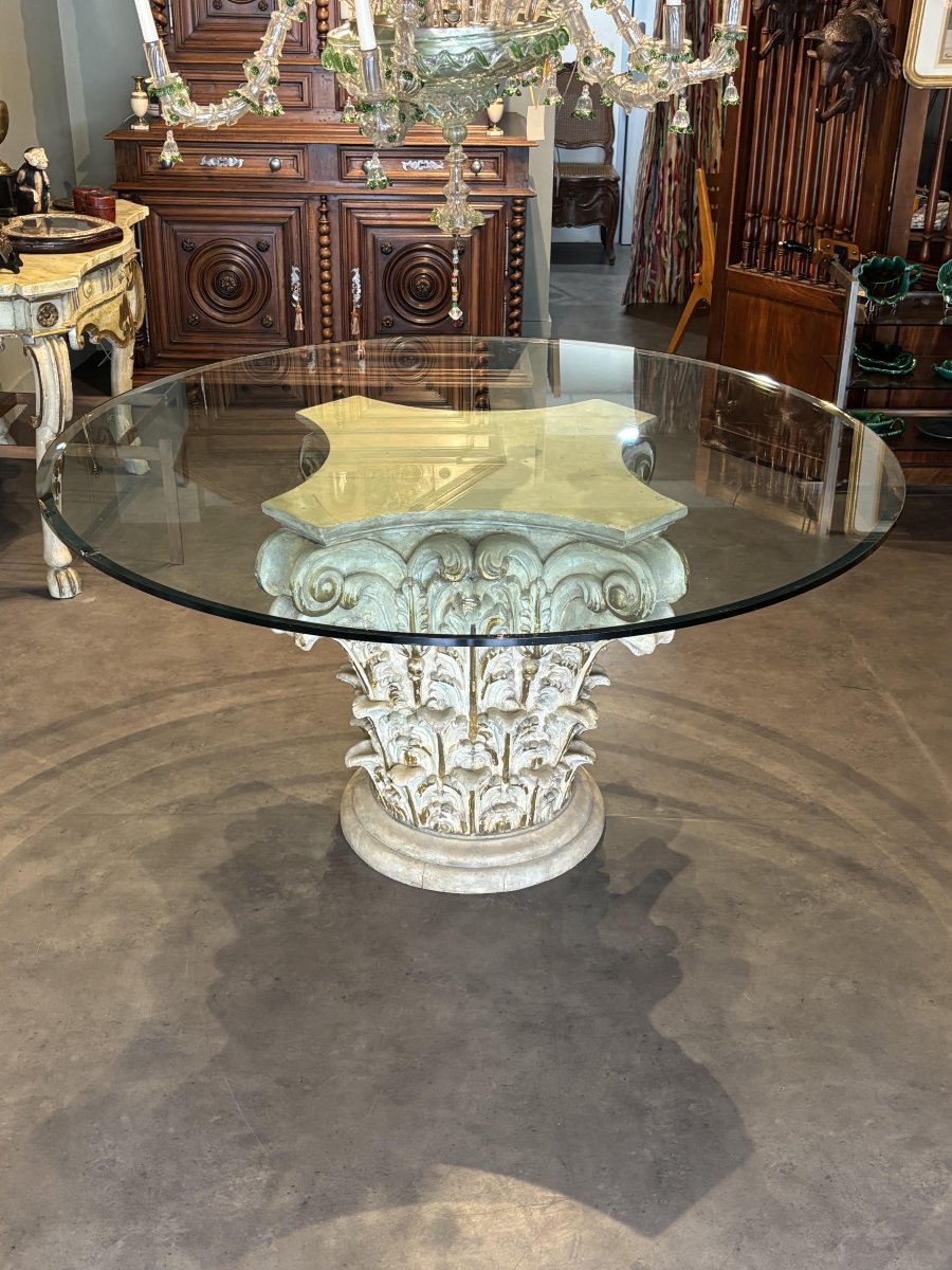 Corinthian-style Center Table With A Glass Top -photo-3