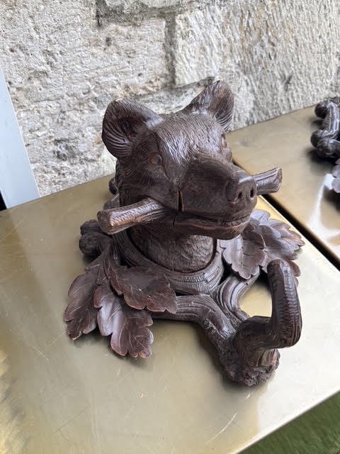  Wolf Head Coat Hook Made Of Carved Black Forest Wood, 19th Century -photo-3