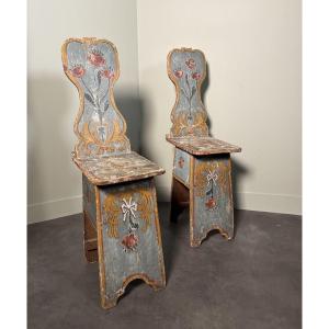 Paire de chaises en bois peint Italie du Nord XIXe