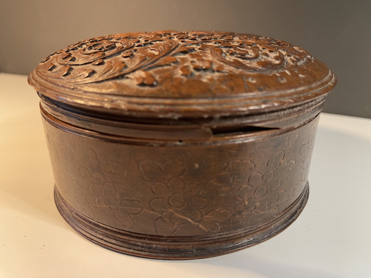 French Wood Box 18th Century-photo-1