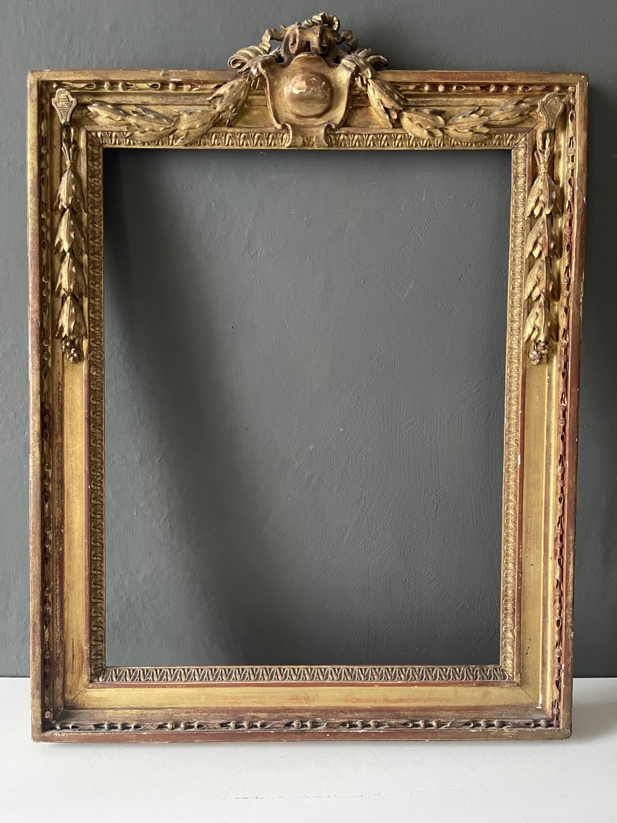 Cadre Louis XVI en bois doré 