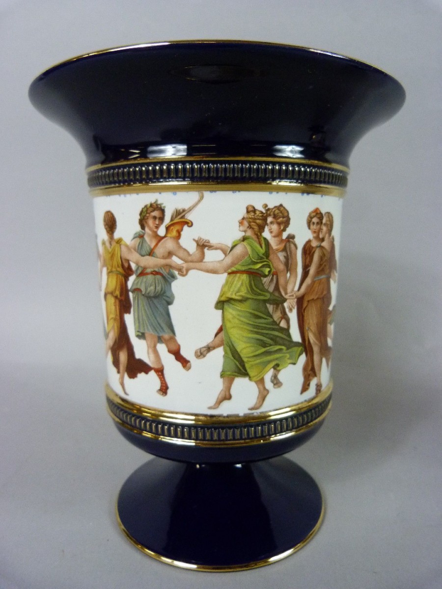 Paire de vases neoclassiques à fond bleu de sevres.-photo-3