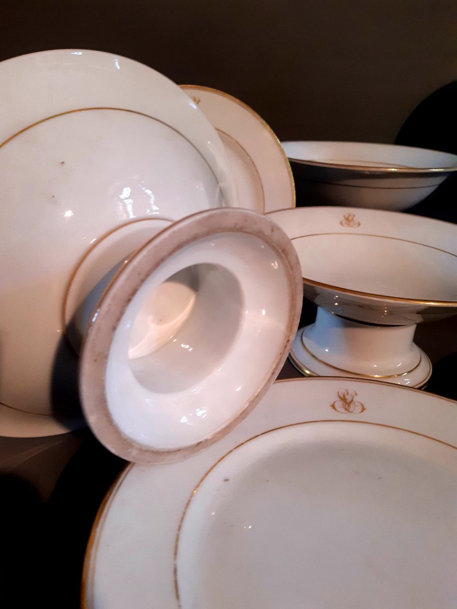 800's Porcelain Dinner Service-photo-3
