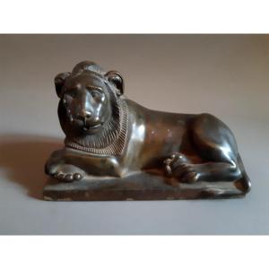 Lion couché en bronze Epoque Empire