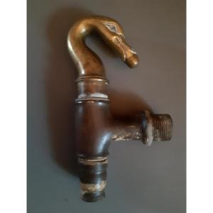 Robinet col de cygne en bronze pour bassin ou fontaine