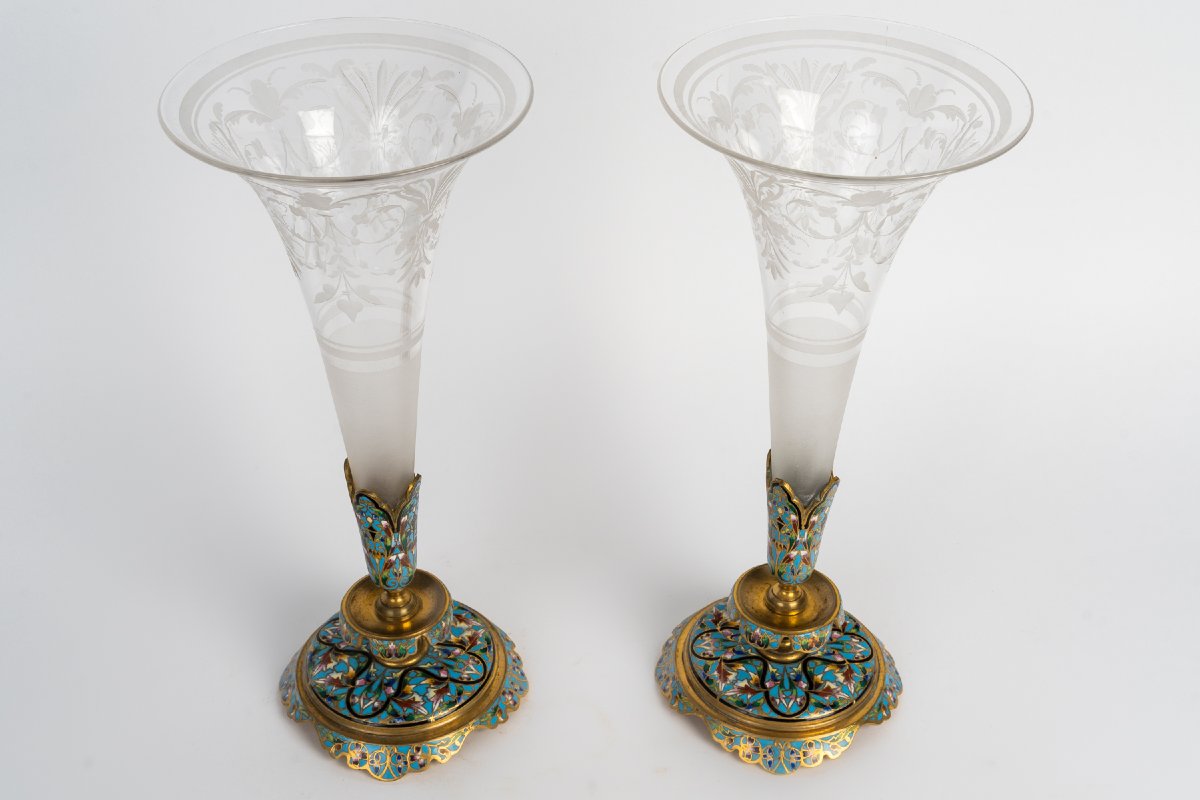 Pair Of Crystal Horn-shaped Vases-photo-2