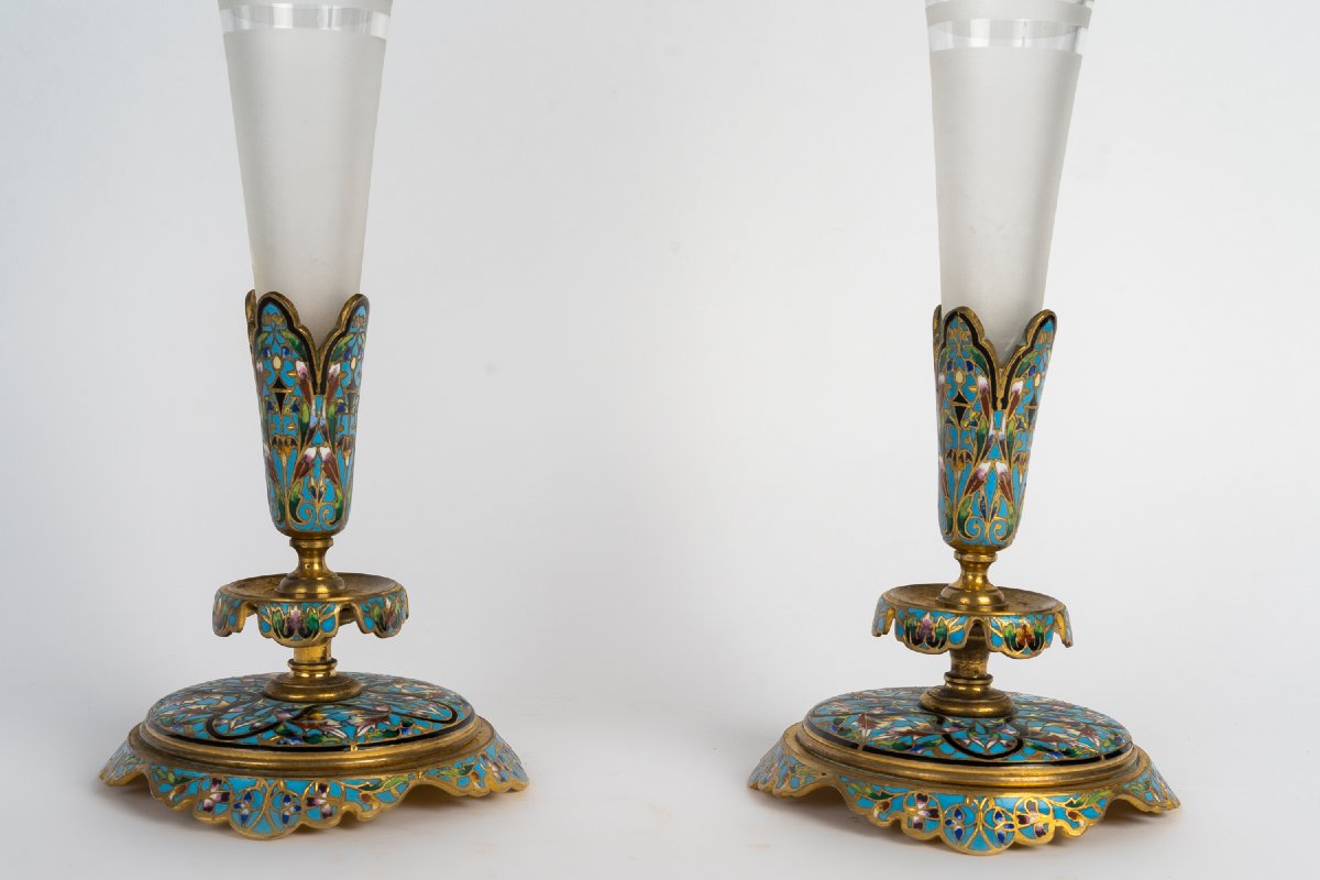 Pair Of Crystal Horn-shaped Vases-photo-3