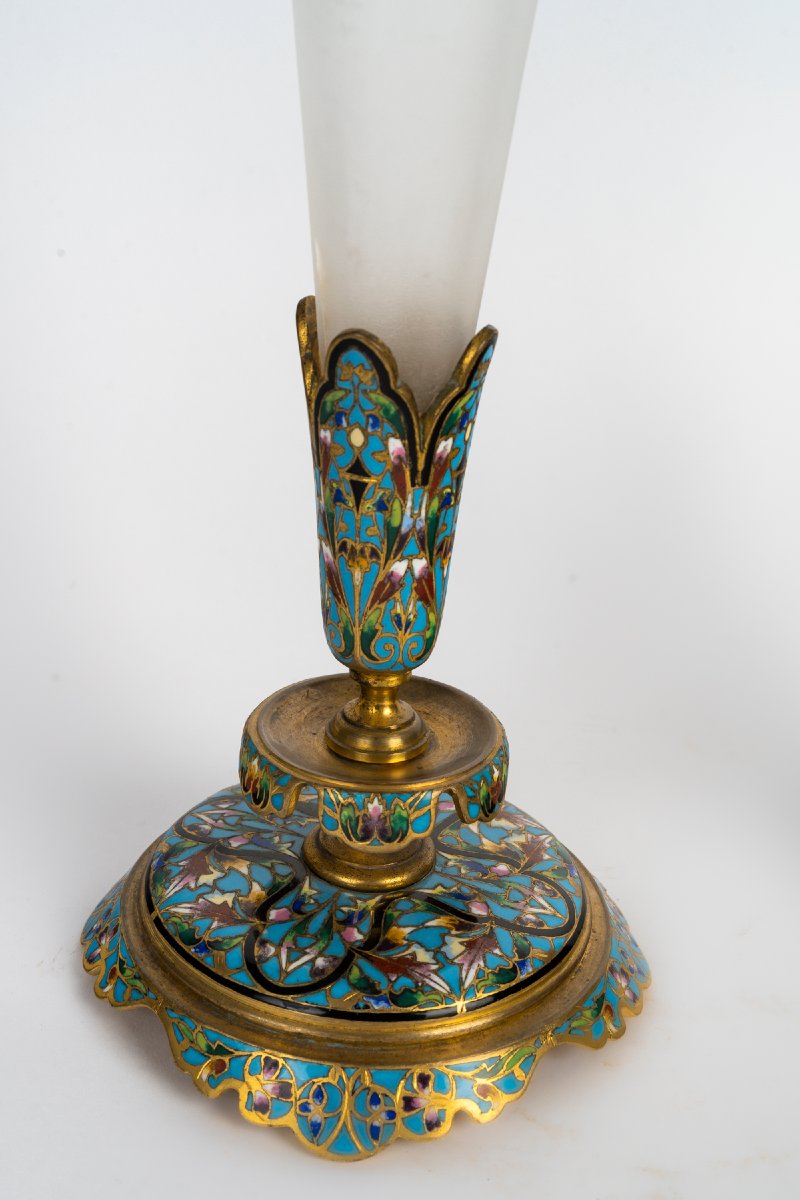 Pair Of Crystal Horn-shaped Vases-photo-4
