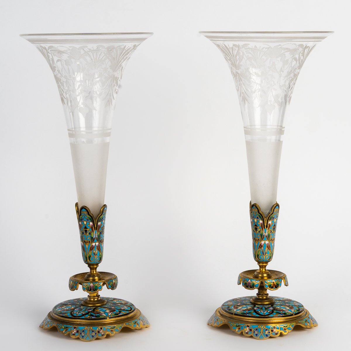 Pair Of Crystal Horn-shaped Vases