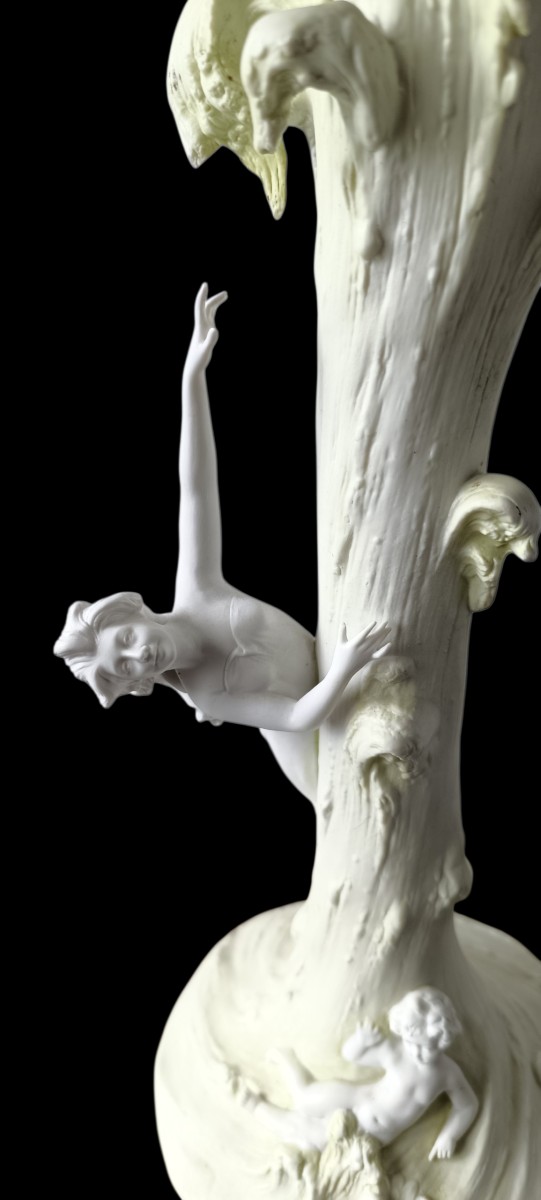 Vase art nouveau en porcelaine de Volkstedt -photo-2