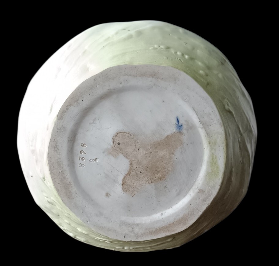 Vase art nouveau en porcelaine de Volkstedt -photo-4