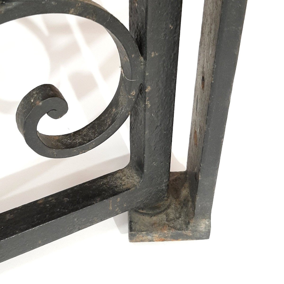 Double Wrought Iron Grille-photo-3