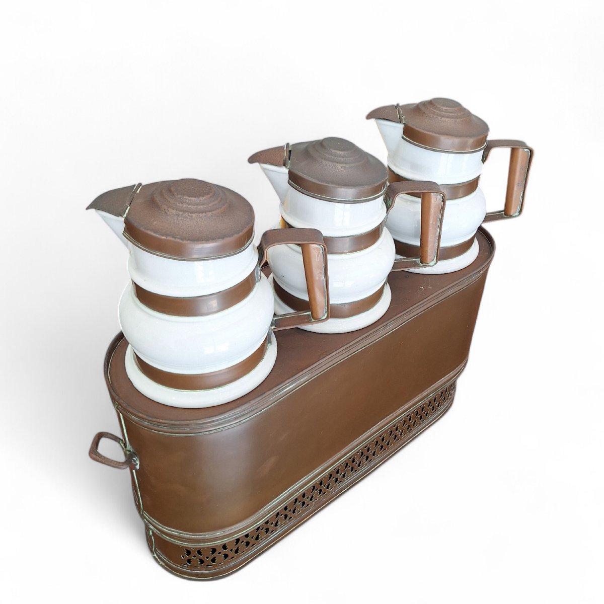 Hotel Or Coffee Bain-marie With 3 Porcelain Pitchers. -photo-1