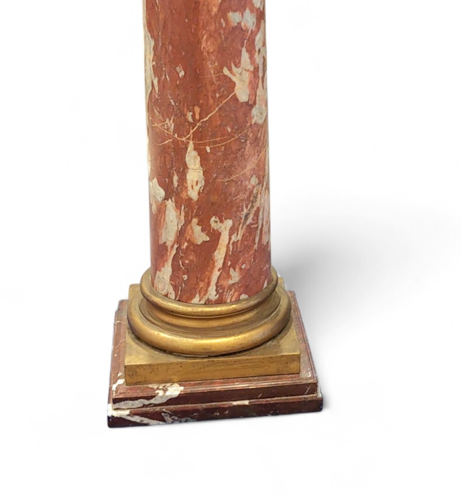 Paire de colonnes marbre veiné rouge, socle et chapiteaux en bronze doré Ca 1900-photo-1