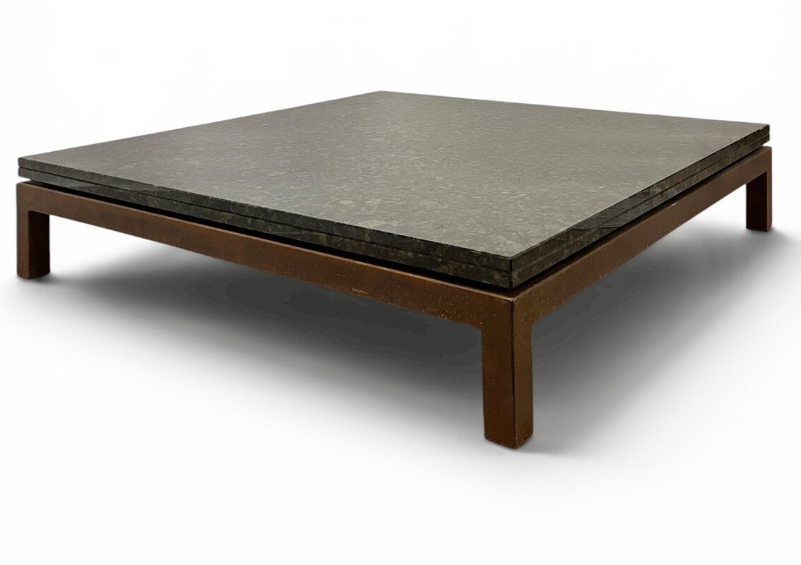 grande table basse en acier corten et granit