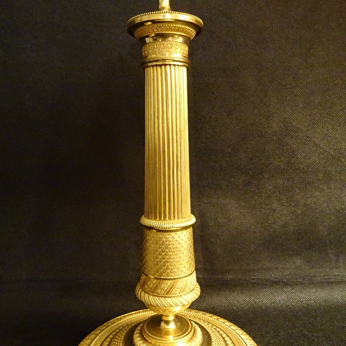 Paire de bougeoirs en bronze doré d'époque Empire-photo-3