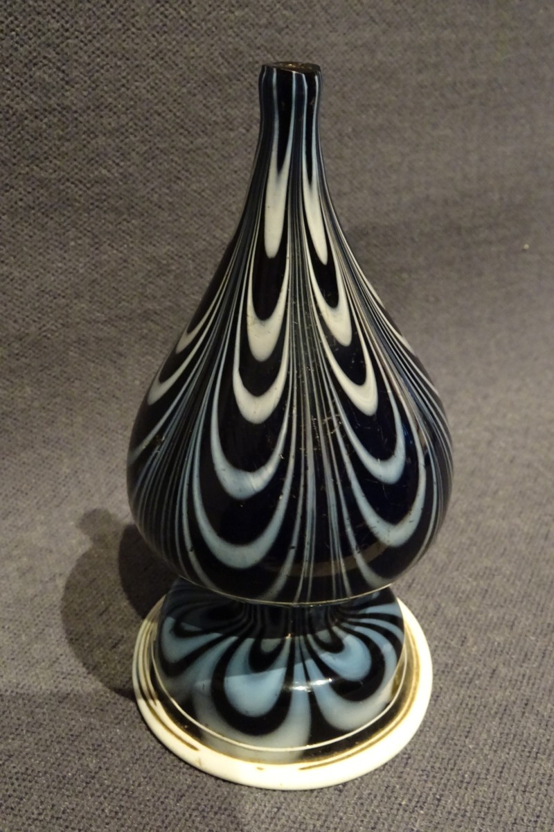 18th Century Blue Combed Blown Glass Tobacco Shaker Or Touine. Tanville, Normandy-photo-1