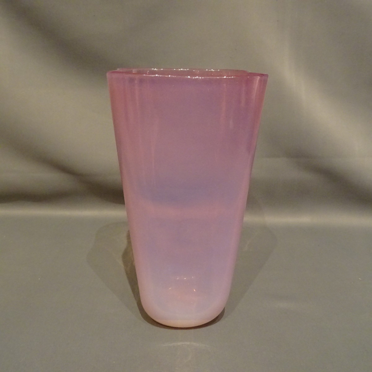 Vase en verre gorge de pigeon signé Véronese Seguso Murano