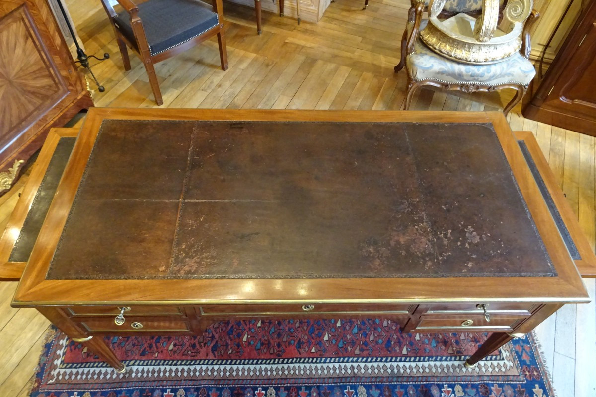 Louis XVI Period Mahogany Flat Desk-photo-4