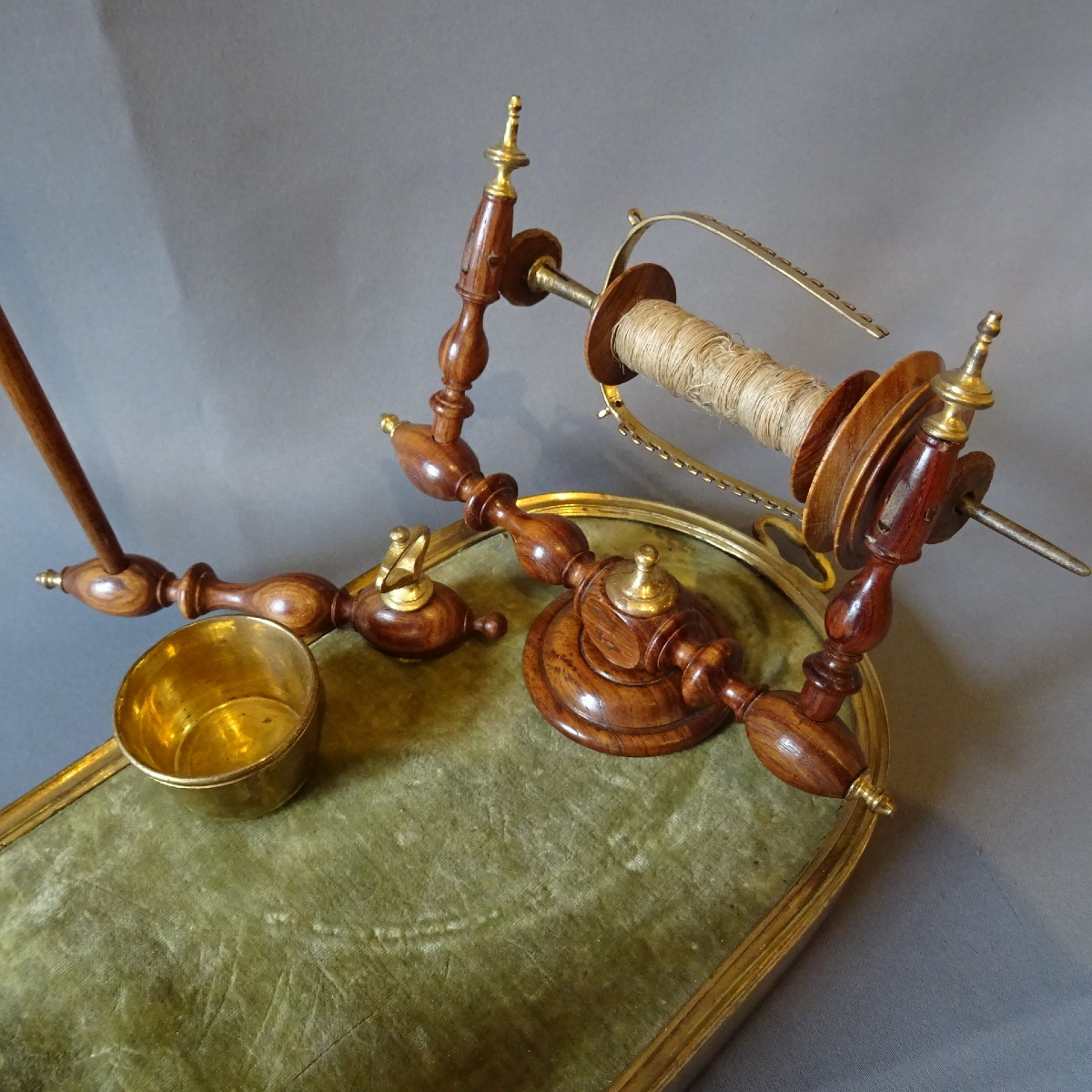 18th Century Table Spinning Wheel-photo-4