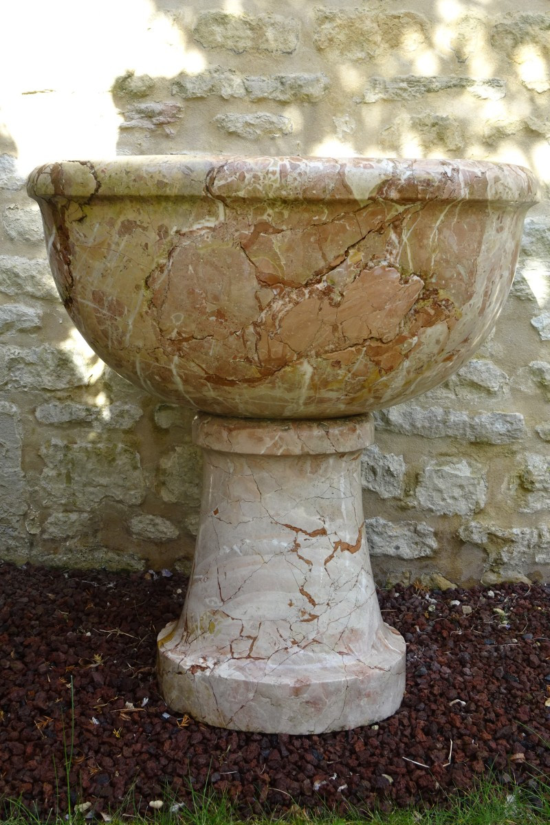 Vasque, fontaine sur pied en marbre d'époque XVIII ème