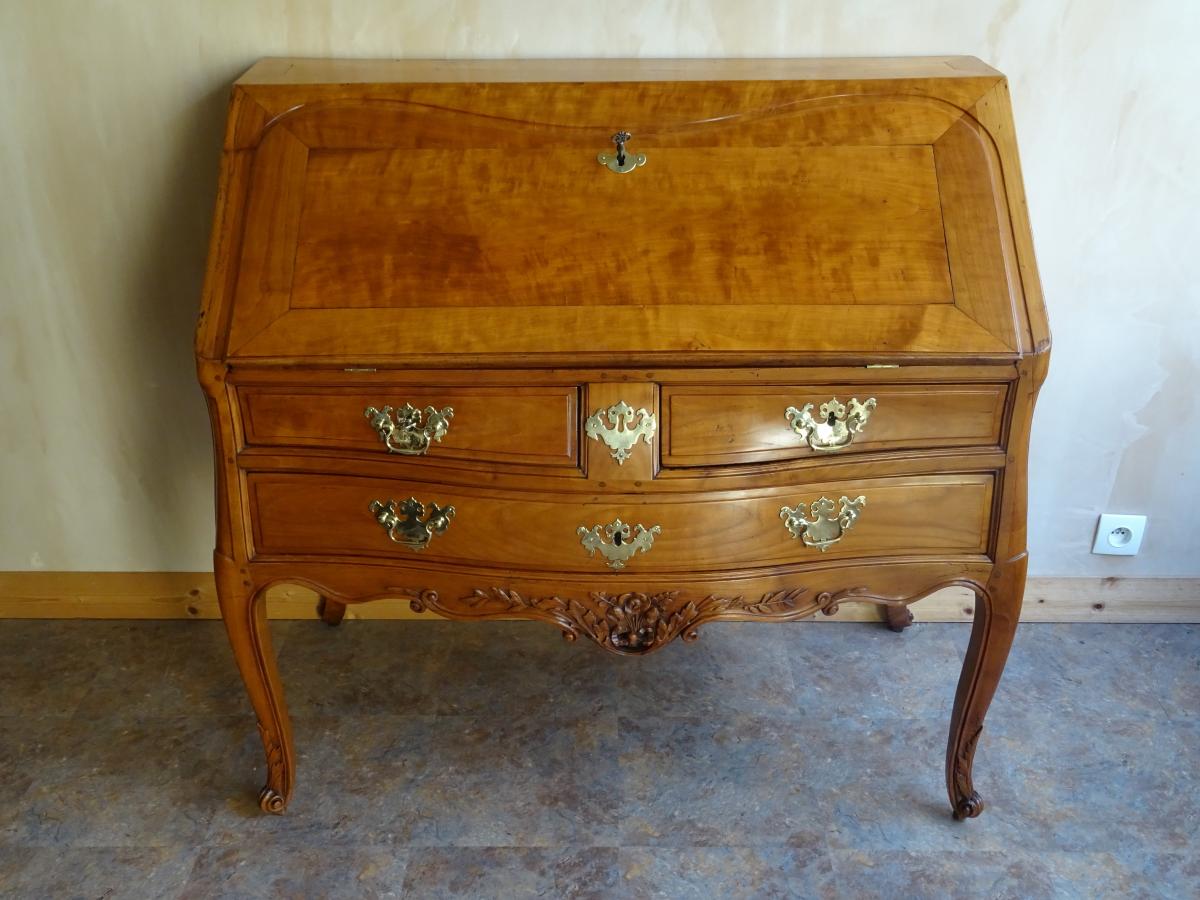 Bureau de pente en merisier d'époque Louis XV La Rochelle