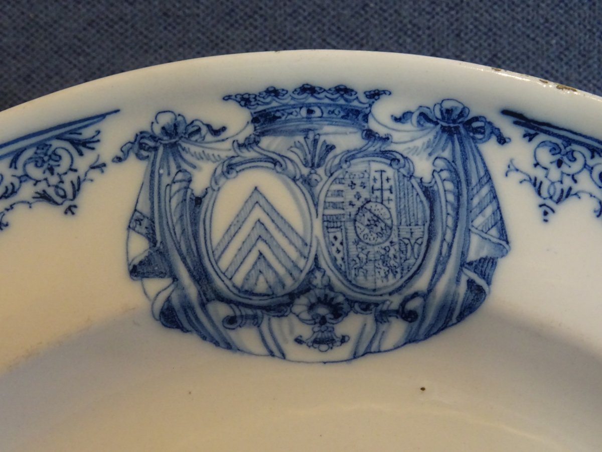 Emblazoned Earthenware Plate From Moustiers XVIII Th (1734)-photo-1