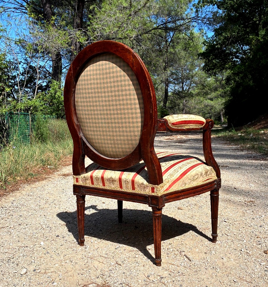 Fauteuil d’époque Louis XVi à dossier plat , estampillé -photo-5