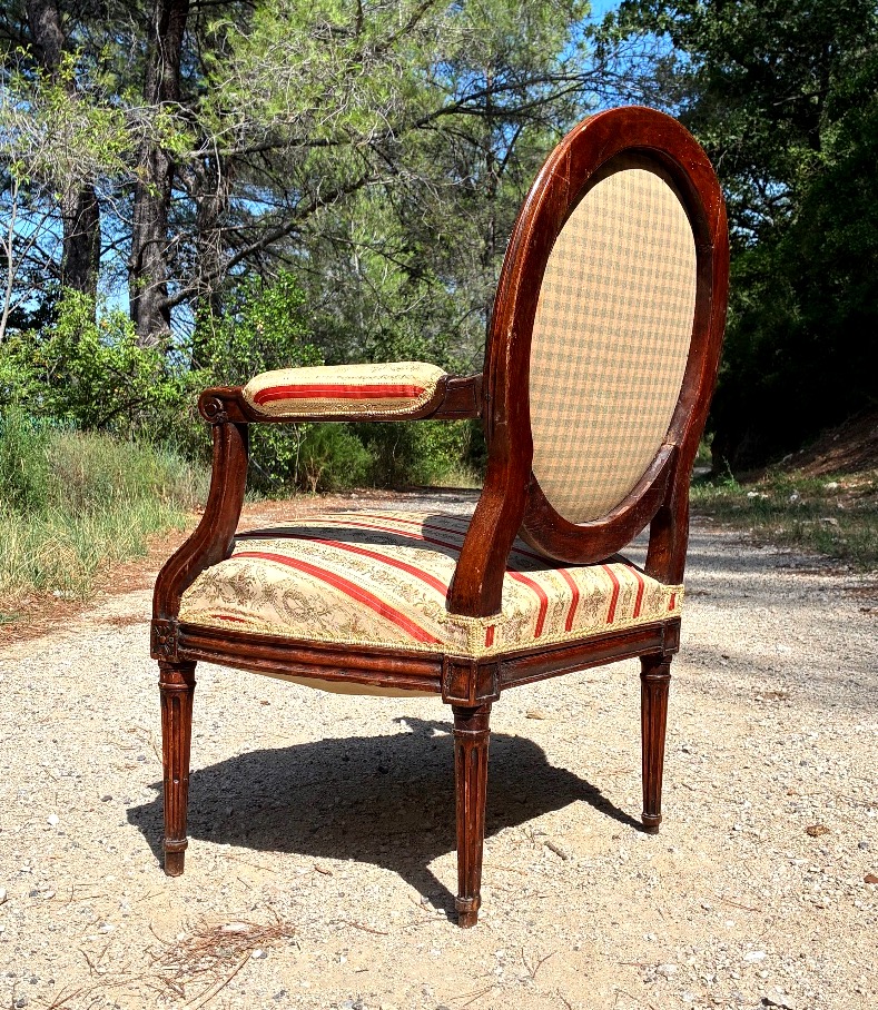 Fauteuil d’époque Louis XVi à dossier plat , estampillé -photo-6
