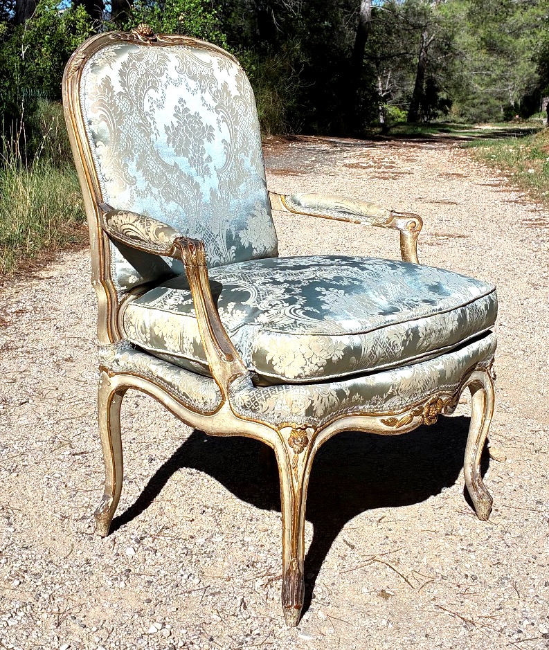Rare Fauteuil d’époque Louis XV