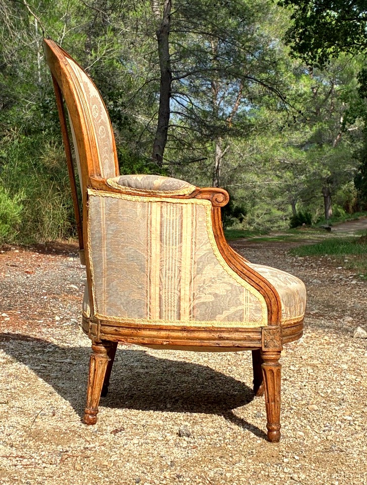 Bergère d’époque Louis XVI à dossier médailon en cabriolet -photo-1