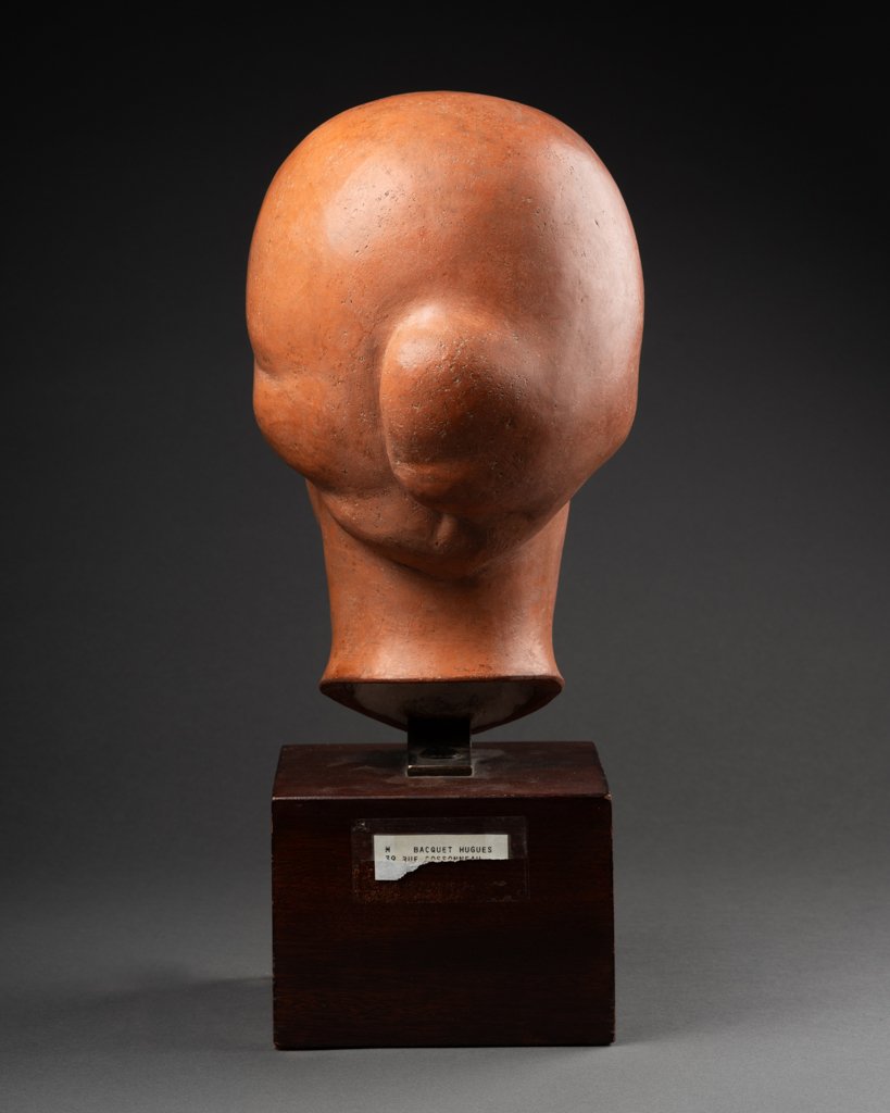 Hugues BACQUET - Buste de femme Asie du Sud-Est en terre cuite patinée sur base bois-photo-5