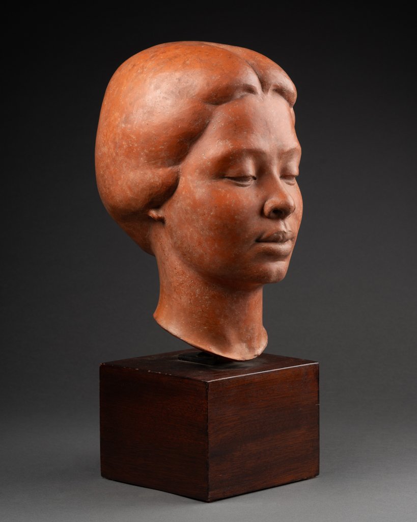 Hugues BACQUET - Buste de femme Asie du Sud-Est en terre cuite patinée sur base bois-photo-7